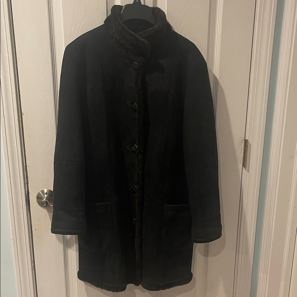 Elegant Reversible Black/Dark Chocolate Genuine Shearling Jacket/Coat for Women